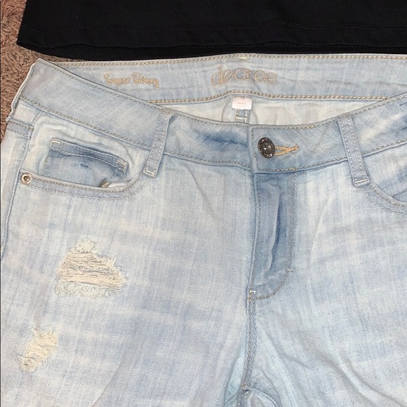 Light Wash Distressed Jeans - Picture 2 of 4